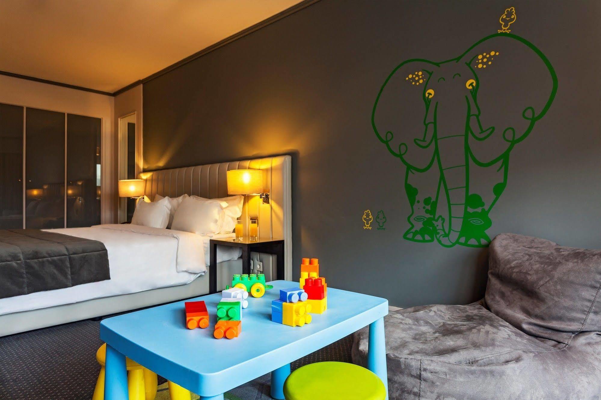 Hf Fenix 4* Oporto